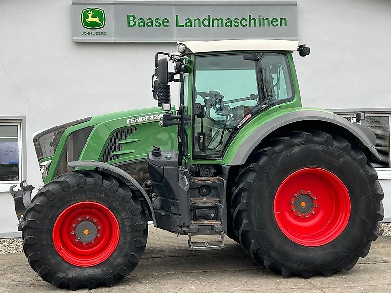 E-FARM: Fendt 824 Vario ProfiPlus - Traktor - id 9F3Z4TG - 92.400 € - Baujahr: 2016 - Abgelesene Motorstunden: 6.450,Motorleistung (PS): 246,Deutschland
