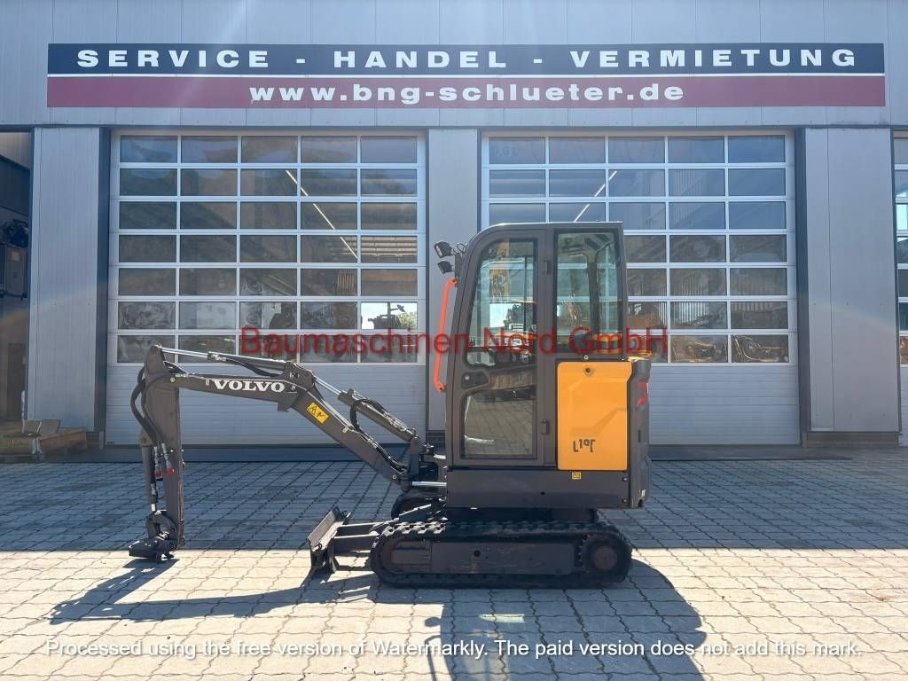 VOLVO ec 18 e gebraucht bj 2020 2.420h Mini excavator €15,000