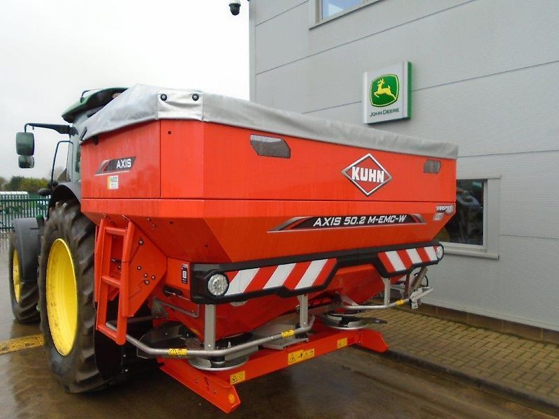 E-FARM: Kuhn axis 50.2 m emc w iso pro - Spandiconcime - id RLBXFLM - 28.926 € - Regno Unito