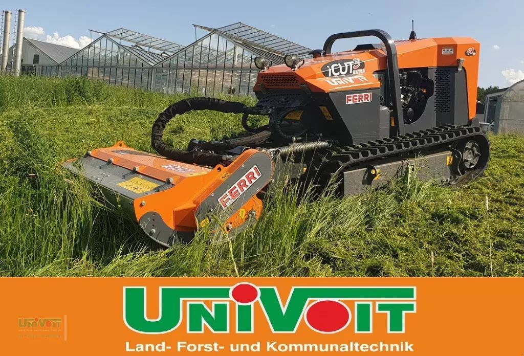 E-FARM: Ferri ferngesteuerte mähraupe mit forstmulcher - schlegelmulcher - tandemanhänger 2,7 to. gg u. rampen - Verge mower - id PISD2NJ - €39,999 - Year of construction: 2018 - Germany