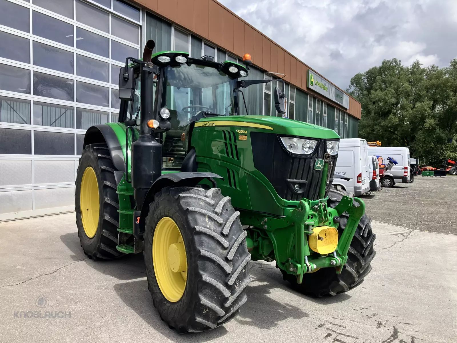 E-FARM: John Deere 6195 M - Tractor - id QTJRJJ8 - €95,000 - Year of construction: 2020 - Engine hours: 5,139,Engine power (HP): 207,Germany
