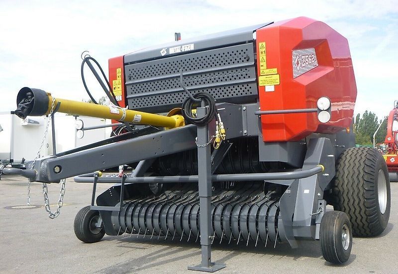 E-FARM: Metalfach rundballenpresse z562 rn feste kammer - Baler - id FAHGW75 - €22,999 - Year of construction: 2023 - Germany