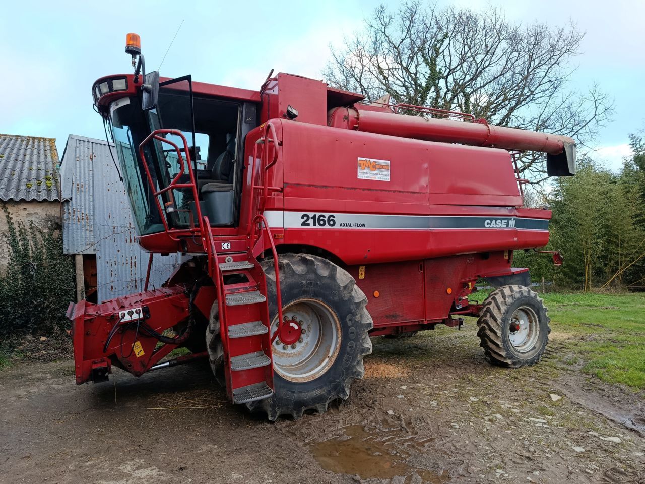 Case IH Axial-Flow 2166 Kombajn zbożowy 29 000 €