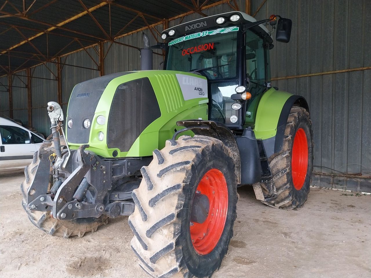 E-FARM: Claas Axion 820 - Traktor - id QKE9SZH - 45.000 € - Baujahr: 2008 - Abgelesene Motorstunden: 5.650,Motorleistung (PS): 189,Frankreich