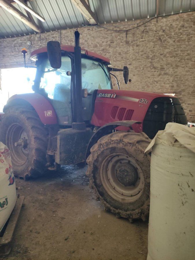 E-FARM: Case IH CVX 130 - Tractor - id UGJKEJQ - €47,000 - Year of construction: 2015 - Engine hours: 5,683,Engine power (HP): 130,France
