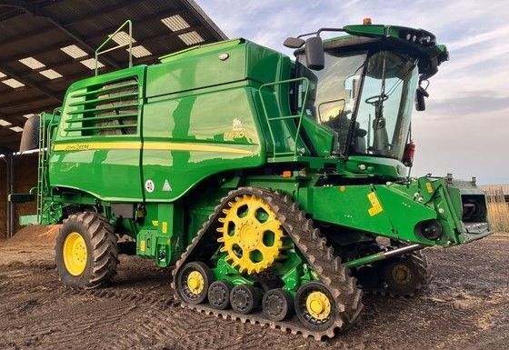 John Deere T 670i Combine harvester €277,939