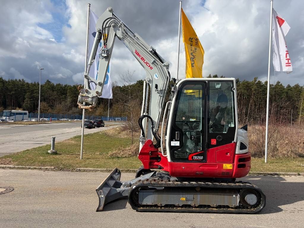 Takeuchi TB 260 Mini excavadora  72.900 €