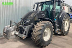 Valtra Q305 tractor €184,000