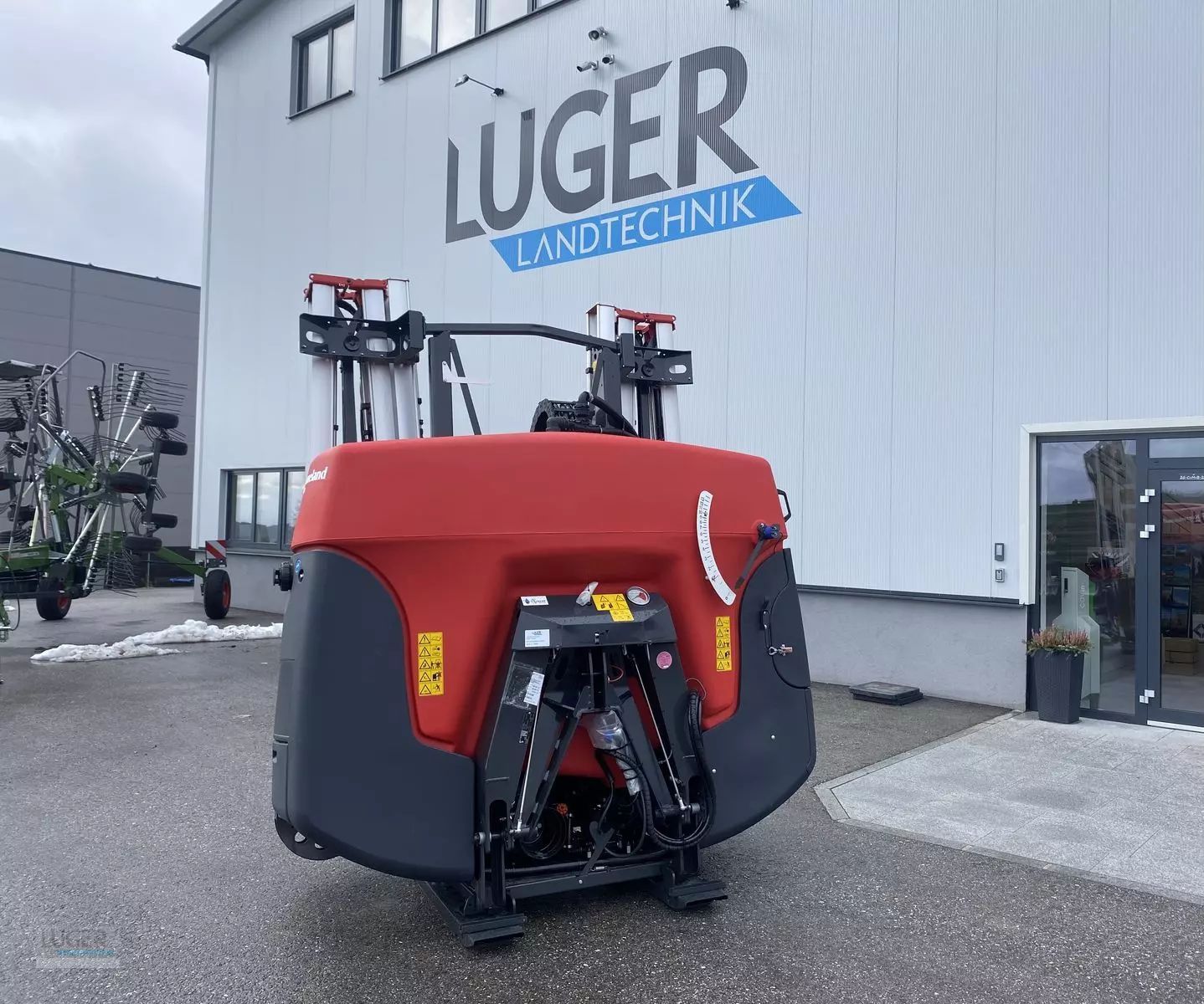 Kverneland iXter B13 Sprayer