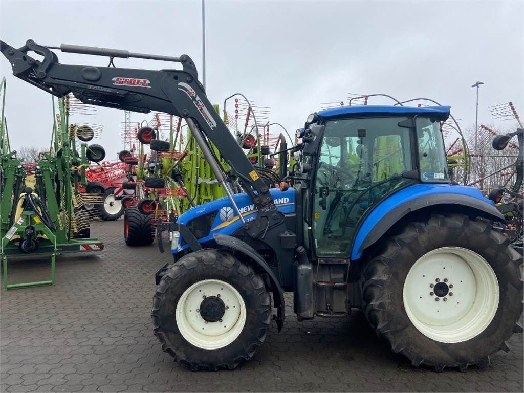 E-FARM: New Holland T4.95 - Tractor - id LN6ID6C - €32,900 - Year of construction: 2015 - Engine hours: 6,650,Engine power (HP): 95,Germany