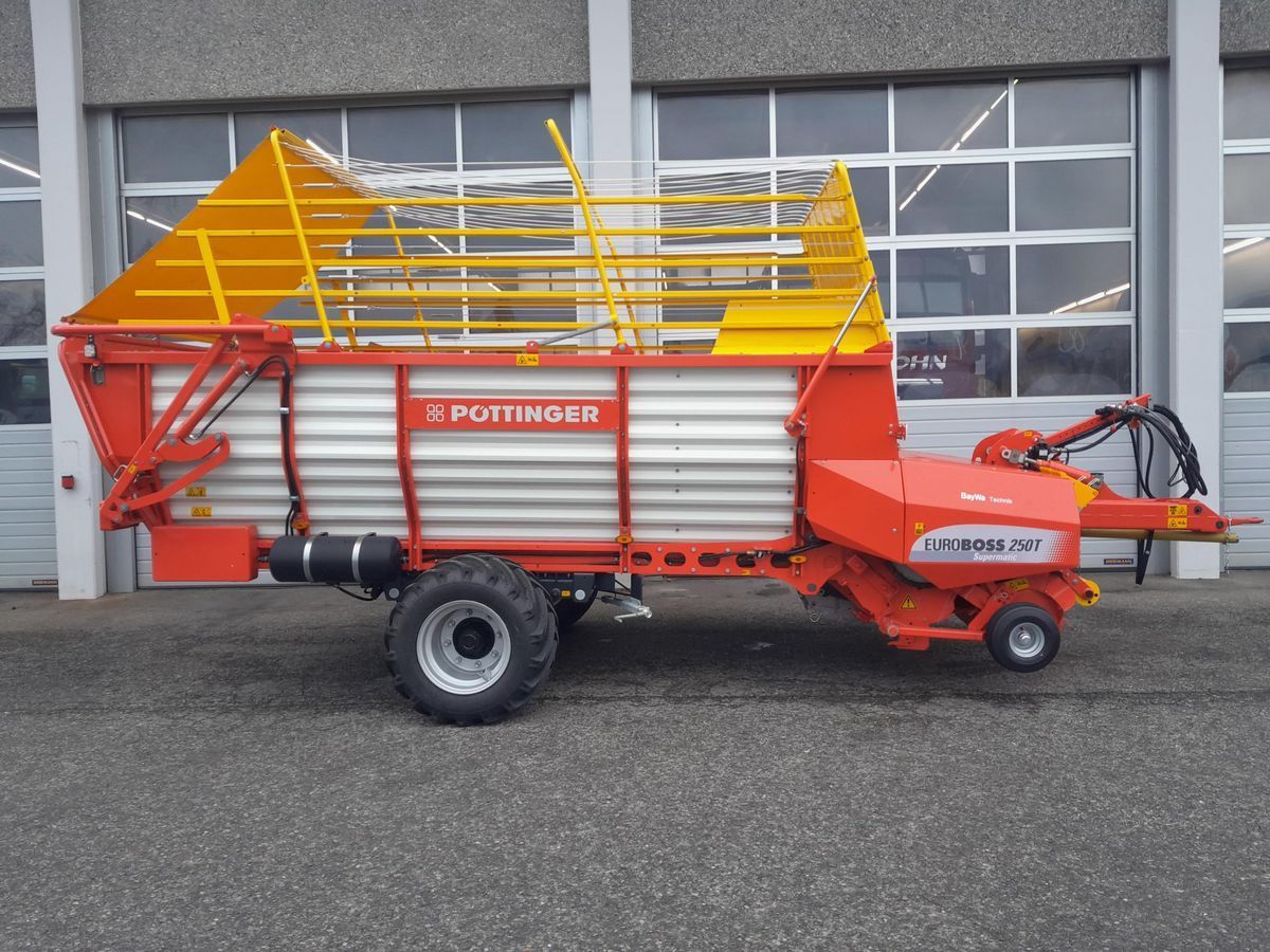E-FARM: Pöttinger EuroBoss 250 T - Lade-/Silierwagen - id TC5SPAH - 41.877 € - Baujahr: 2023 - Österreich