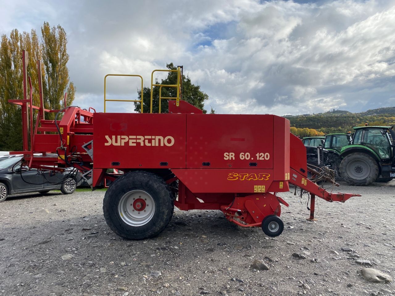 E-FARM: Supertino sr 60.120 - Presse à balles - id 1QGKIEA - 23 000 € - Année: 2003 - Balles produites: 39 000,France