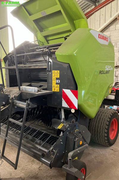 E-FARM: Claas Rollant 520 RF - Πρέσσα - id DLDVJZJ - 32.000 € - Χρονία: 2023 - Συνολικός αριθμός παραχθέντων δεμάτων: 1.600,Γαλλία