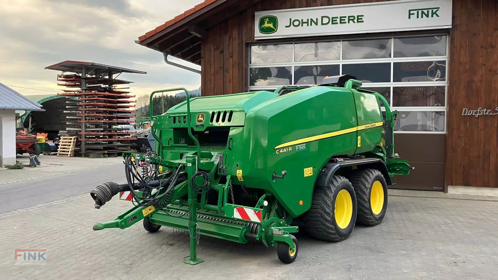 John Deere C441R Baler €47,815