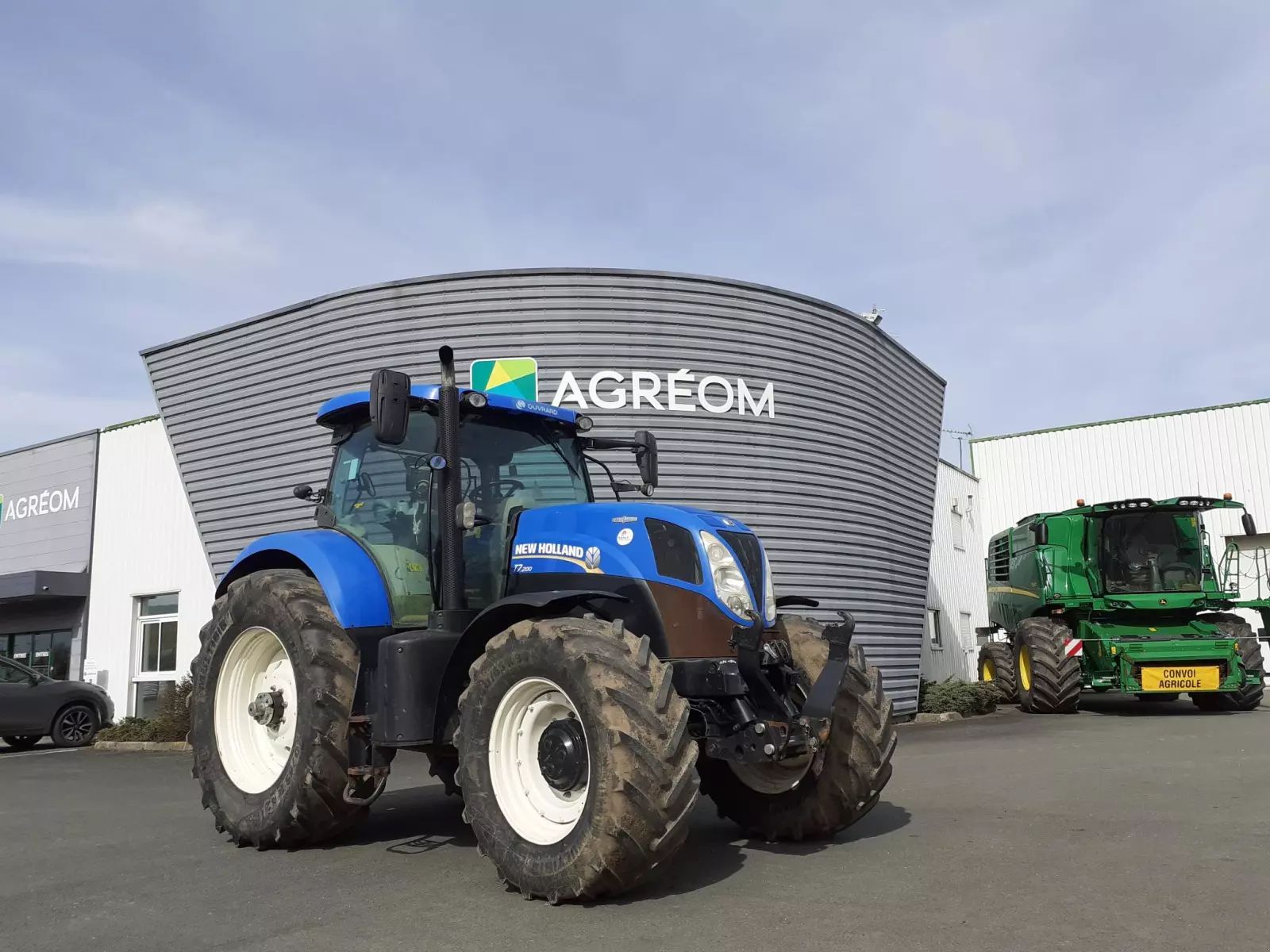 E-FARM: New Holland T7.200 - Tractor - id NL1PQNM - €58,000 - Year of construction: 2016 - Engine hours: 3,750,Engine power (HP): 165,France