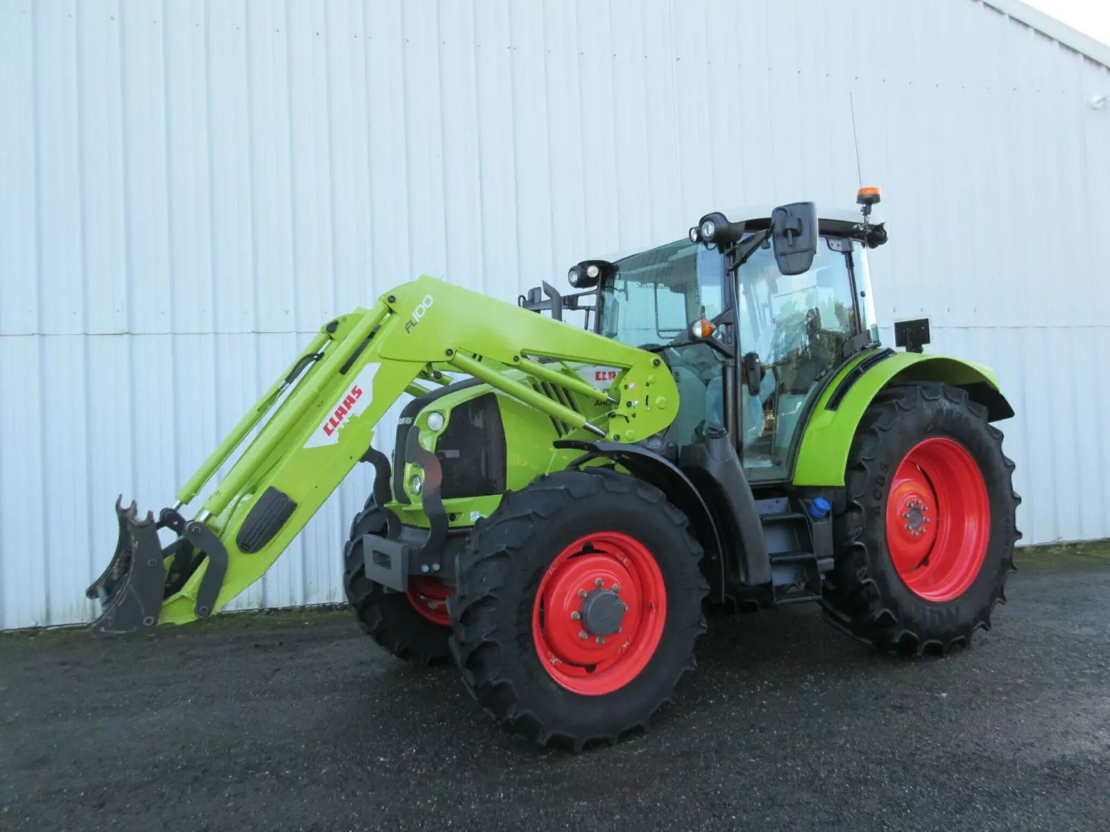 Claas Arion 430 Tractor €83,000