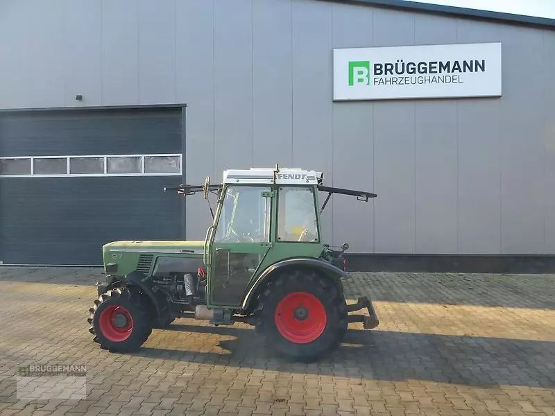 Fendt 270v va, 4 zylinder, 6420 stunden Traktor 24 500 €