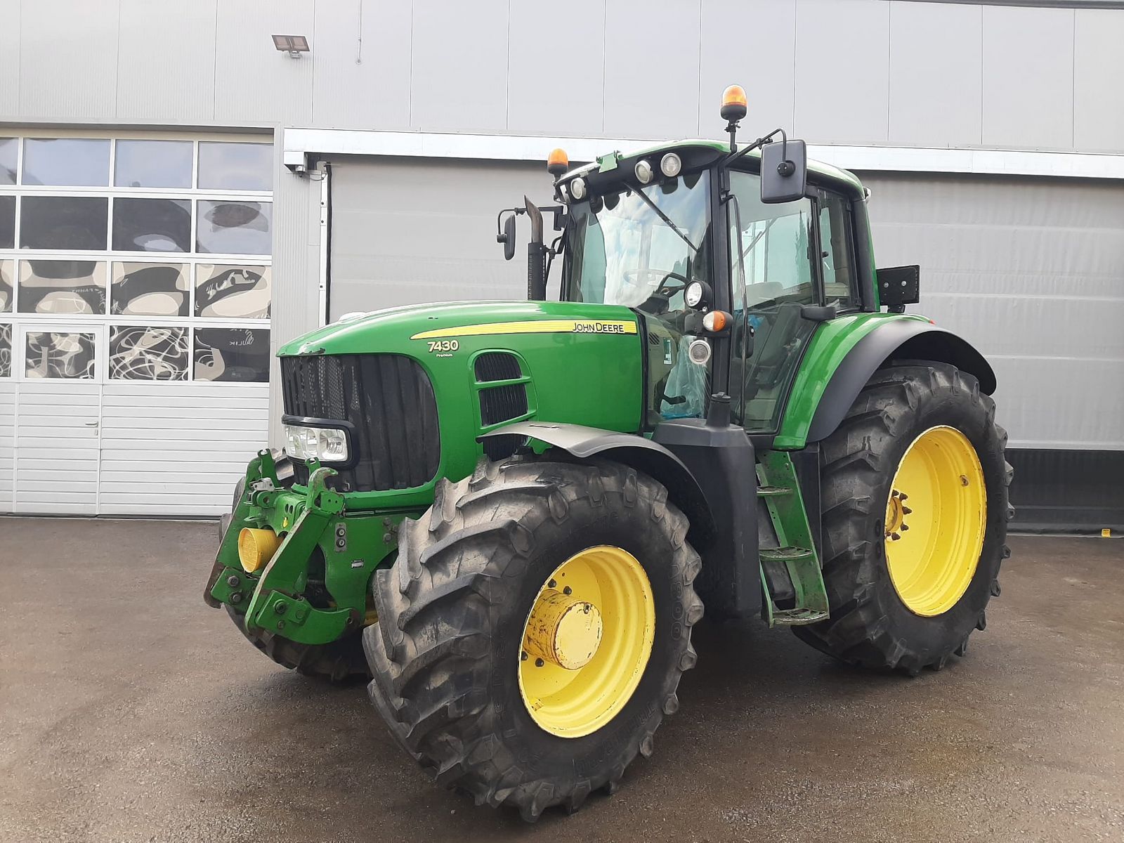 John Deere 7430 Premium Traktor 62 417 €