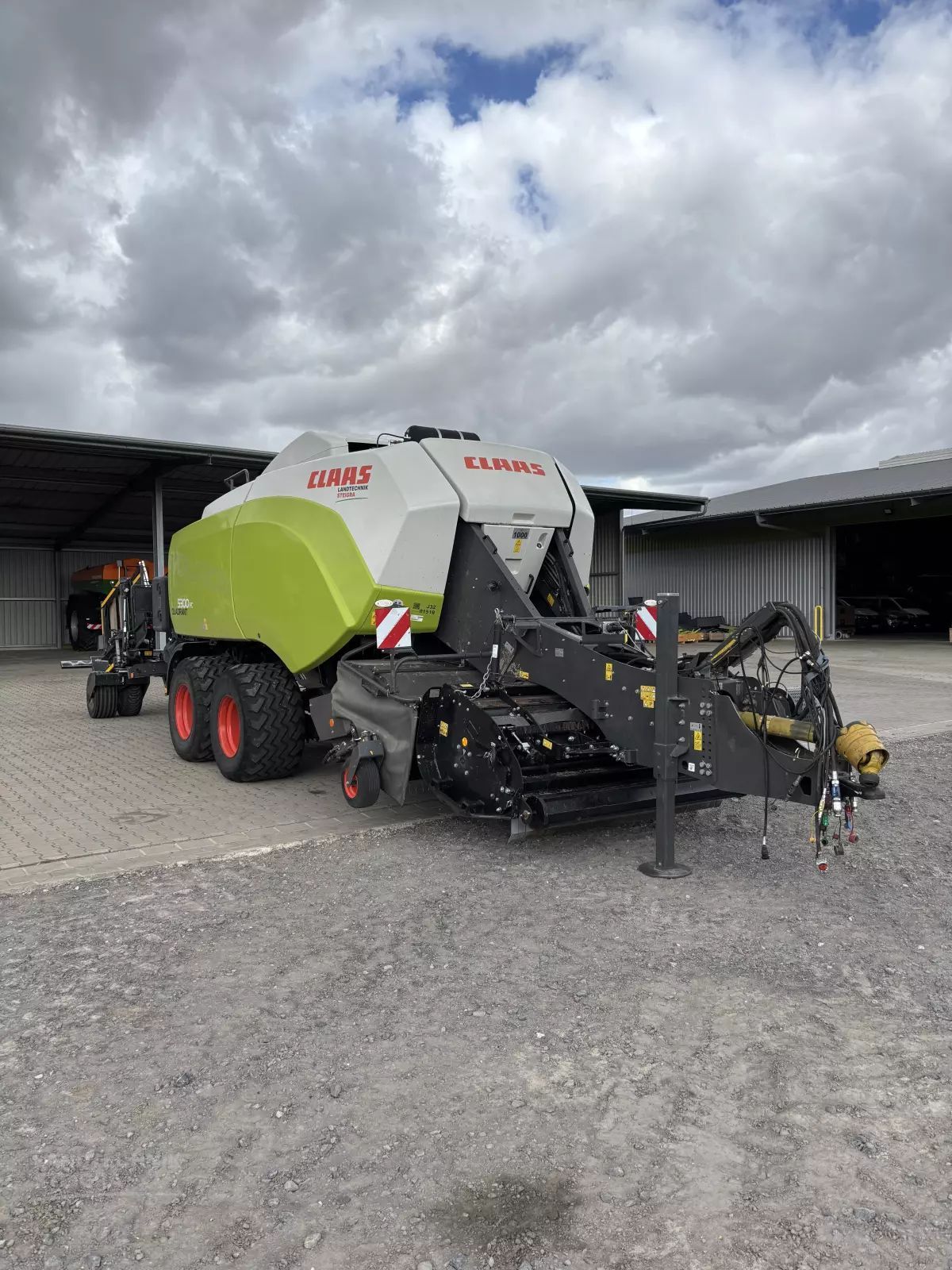 Claas Quadrant 5300 Evolution FC Tandem Baler €172,000
