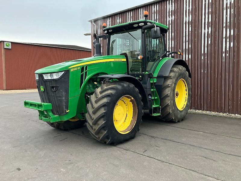 John Deere 8320 R Traktor 159.266 €