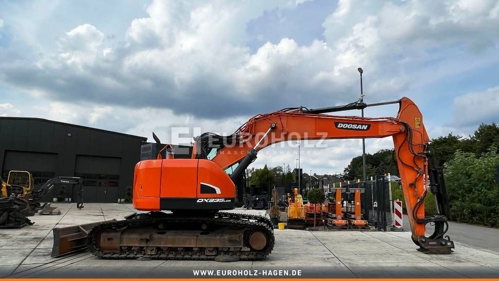 Doosan kettenbagger dx 235 lcr-5, hyd. sw oilquick 70-55 Raupenbagger 79.900 €