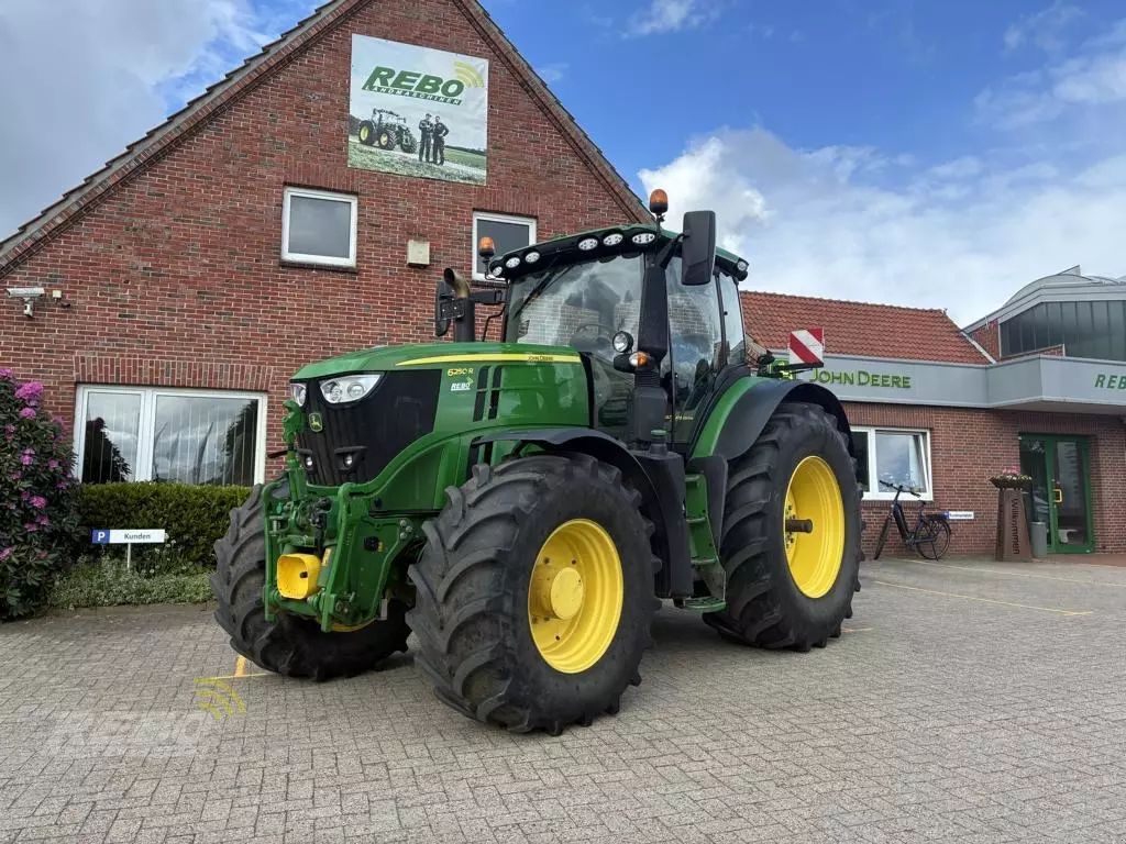John Deere 6250 R Tractor €134,900