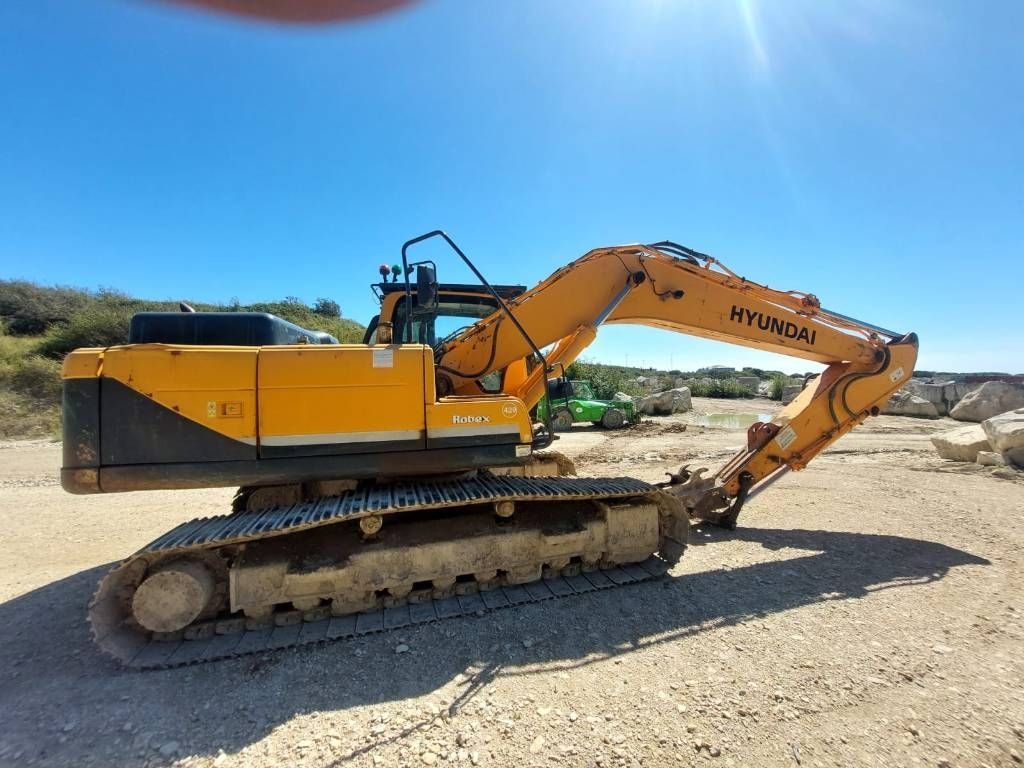 HYUNDAI robex 220 lc-9 Crawler excavator €36,990