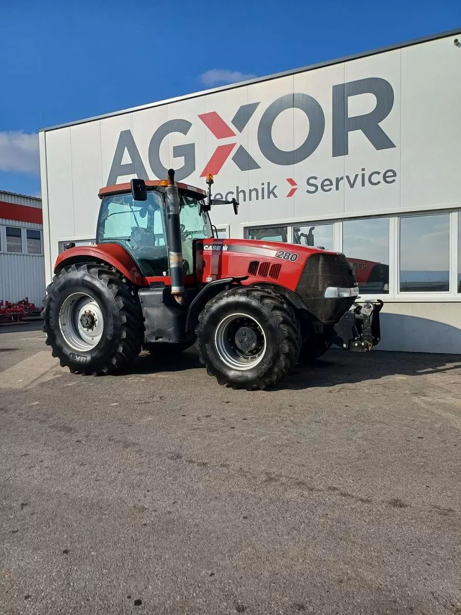 E-FARM: Case IH Magnum 280 - Tractor - id 8NBRTPP - €45,700 - Year of construction: 2006 - Engine hours: 8,850,Engine power (HP): 280,Austria