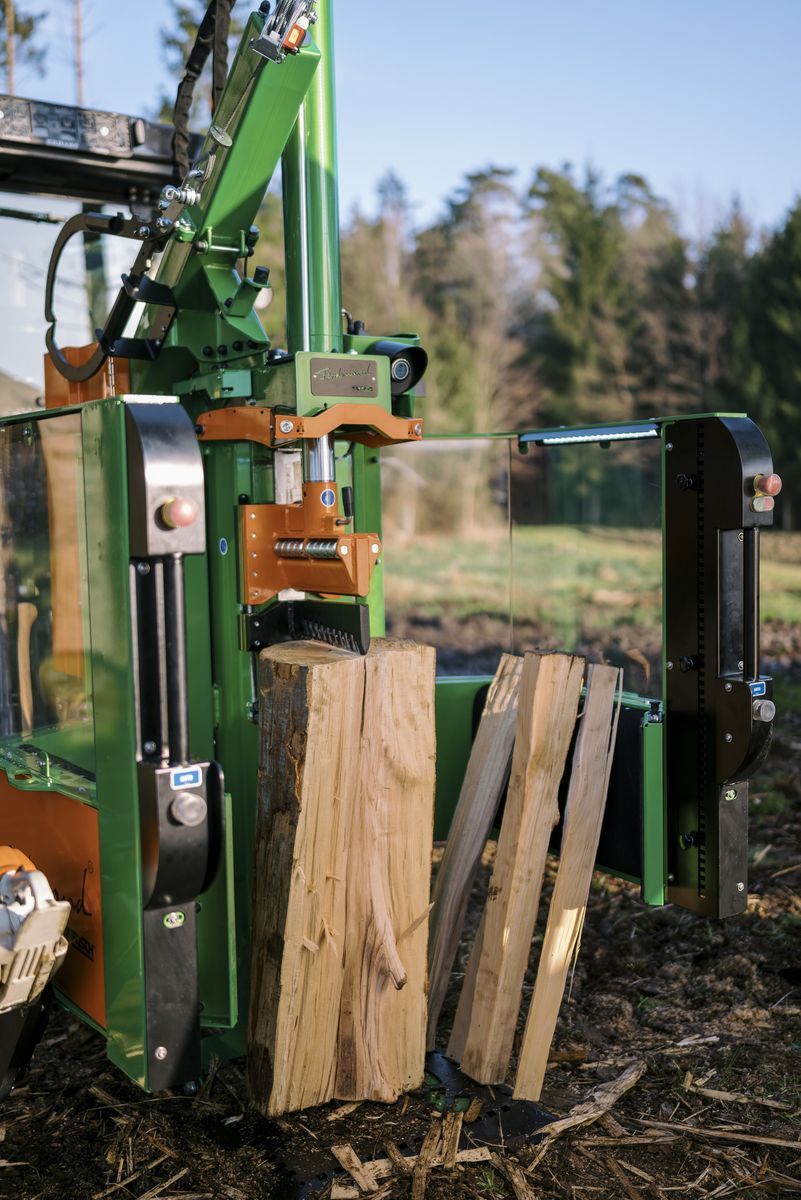 E-FARM: POSCH ferdinand 22t - Säge und Spalter - id 8M8DQSE - 22.492 € - Baujahr: 2025 - Österreich