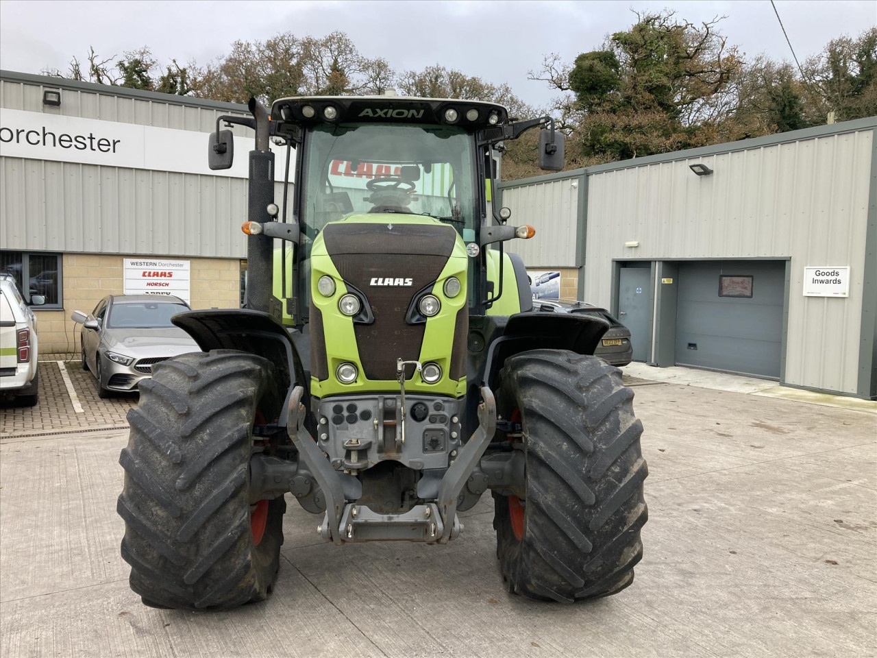 Claas AXION 810 tractor 50 146 €