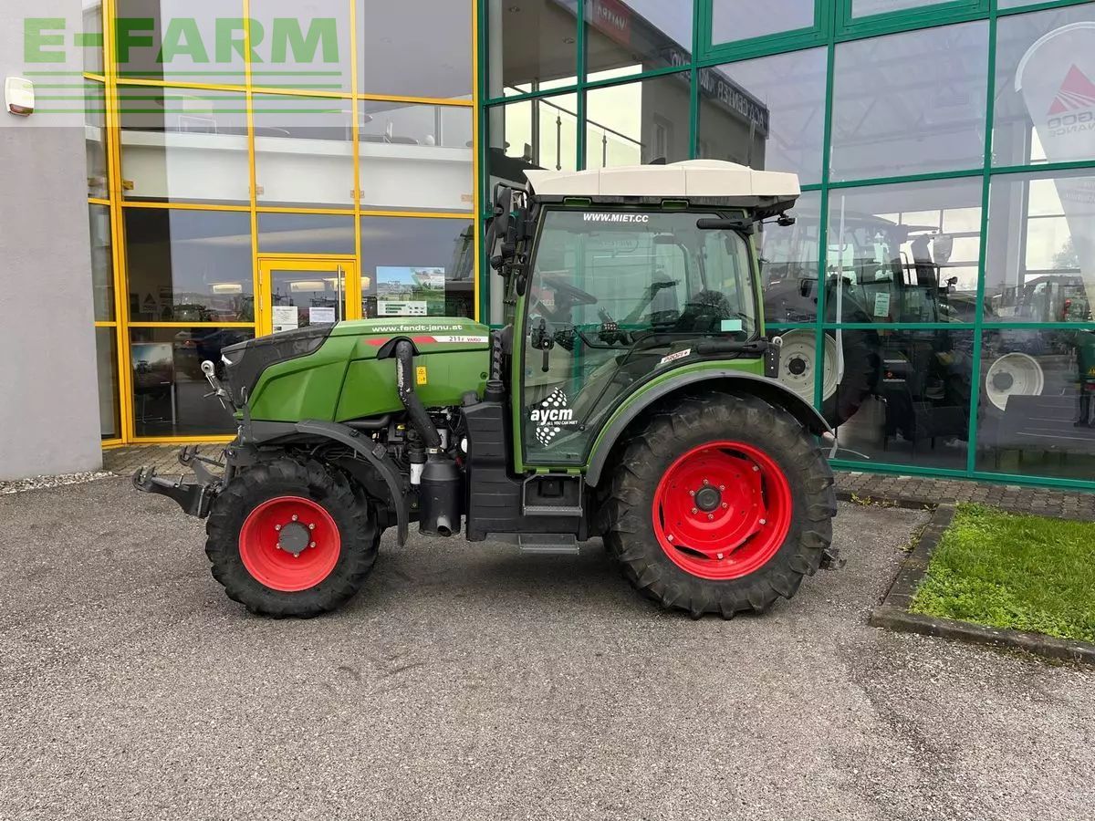 Fendt 211 F Vario Tractor €88,888