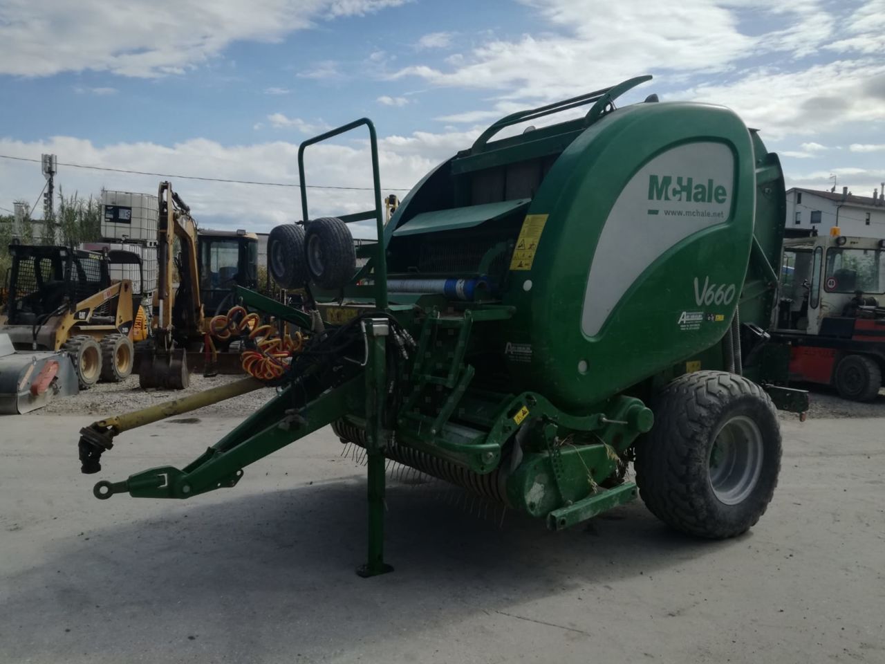 E-FARM: McHale V 660 - Baler - id W3TSKKJ - €26,000 - Year of construction: 2015 - Total number of bales produced: 19,000,Italy