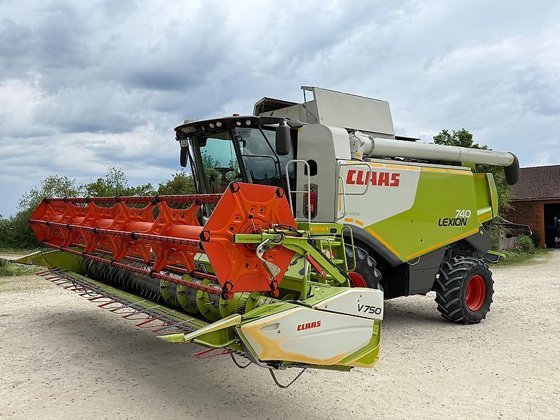 Claas Lexion 740 Mähdrescher