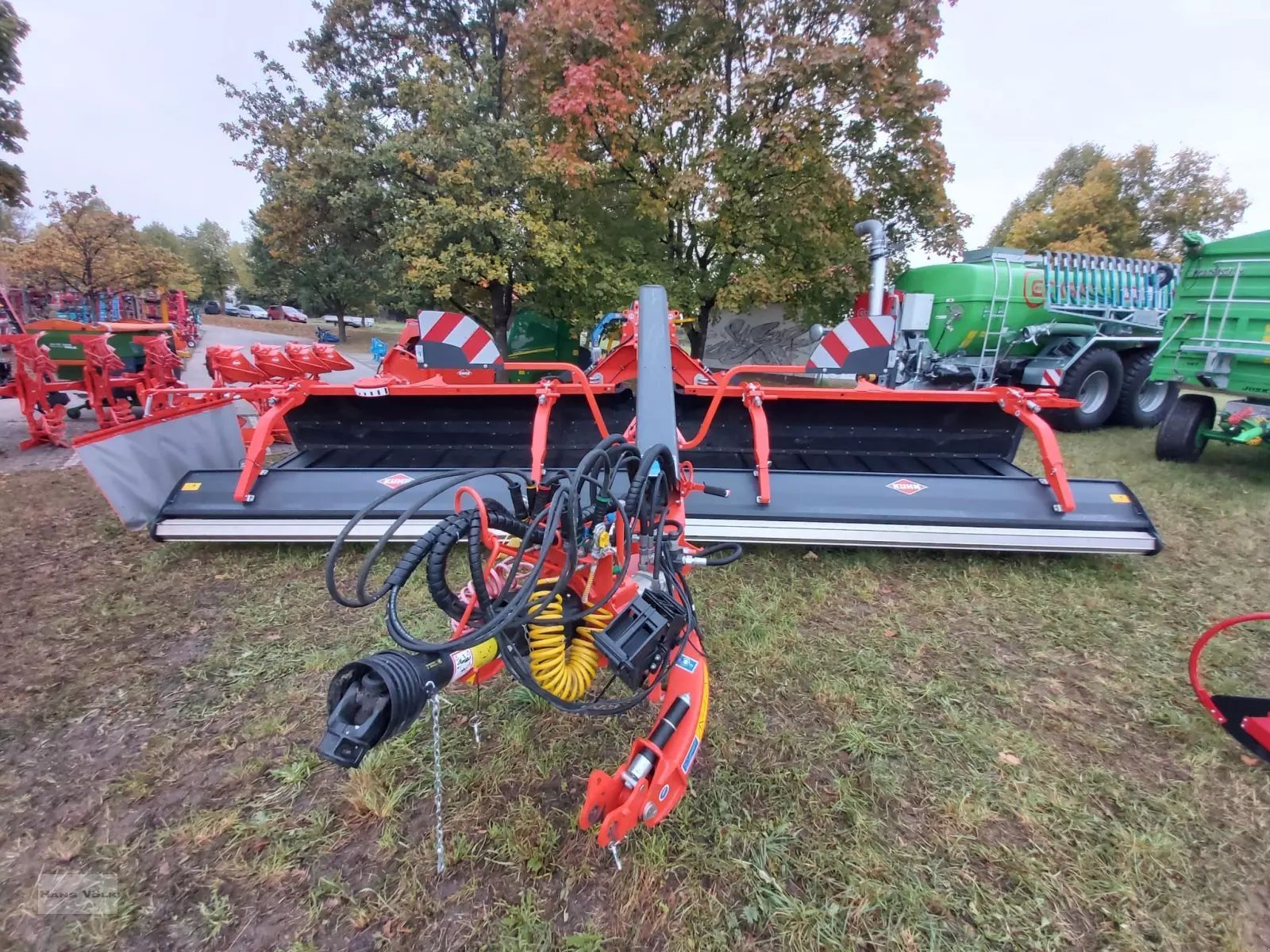E-FARM: Kuhn Merge Maxx 950 - Rastrillo - id KIE8PMF - 66.807 € - Año: 2023 - Alemania