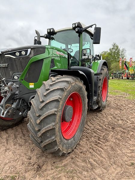 Fendt 942 Vario Profi Plus Tractor €240,000