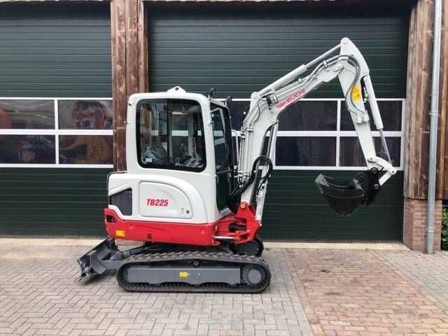 Takeuchi tb225 lsa extra Minigraver 38.950 €