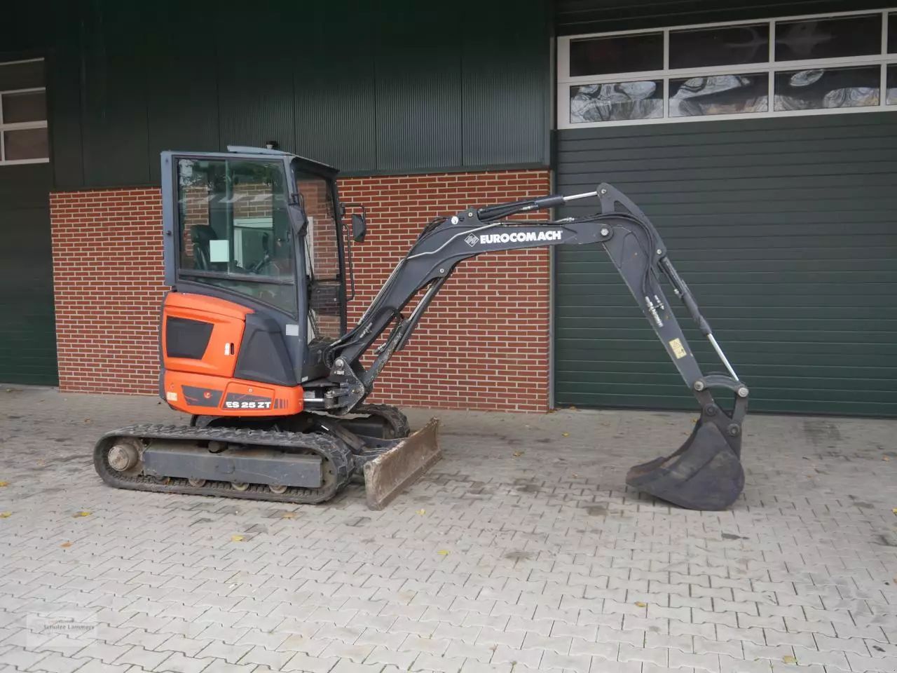 Case IH eurocomach es25zt Minikoparka 17 000 €
