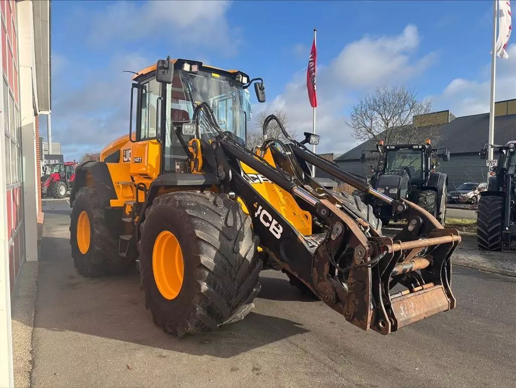 JCB 427 agri Chargeuse sur pneus 72 934 €