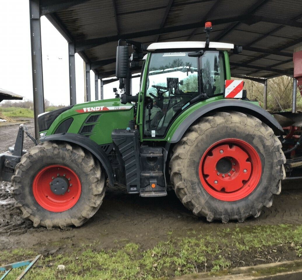 E-FARM: Fendt 722 Vario - Tracteur - id 7PKMSP8 - 155 000 € - Année: 2022 - Lecture du nombre d'heure: 2 000