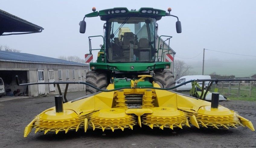 John Deere 8500 Cosechadora de forraje autopropulsada 165.000 €