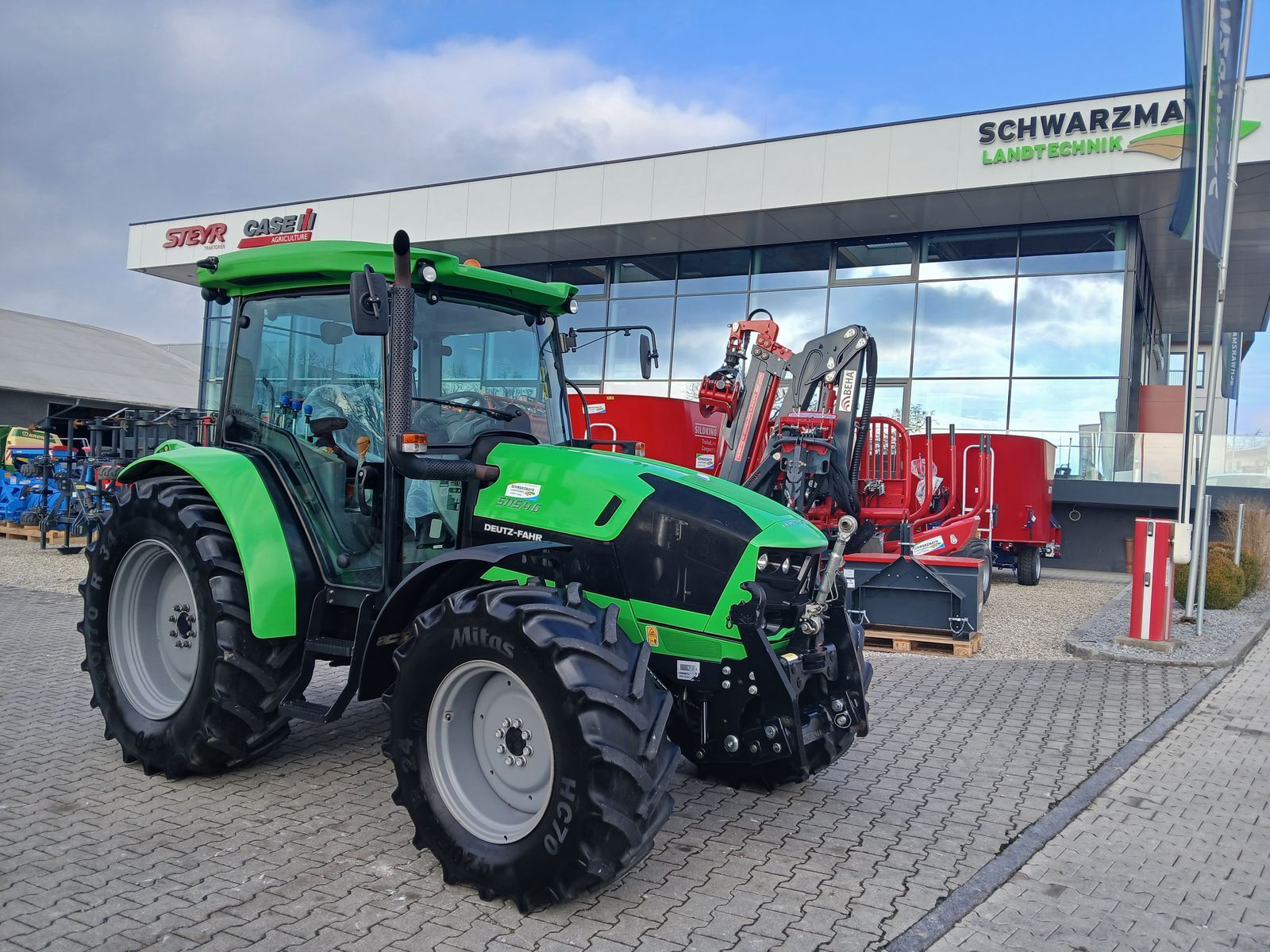 E-FARM: Deutz-Fahr 5115.4G - Tractor - id P4LXQ4F - 50.560 € - Año: 2017 - Horas: 1433,Potencia del motor: 109,Austria