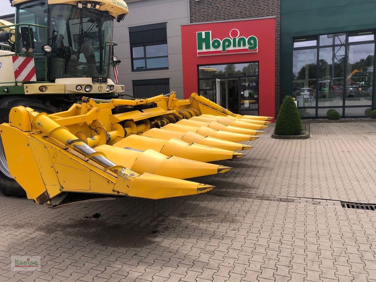 New Holland mf875w header €23,900