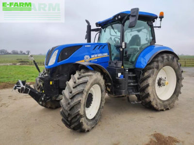 E-FARM: New Holland T7.245 - Tractor - id AE1RC1K - €110,000 - Year of construction: 2018 - Engine hours: 2,284,Engine power (HP): 200,France