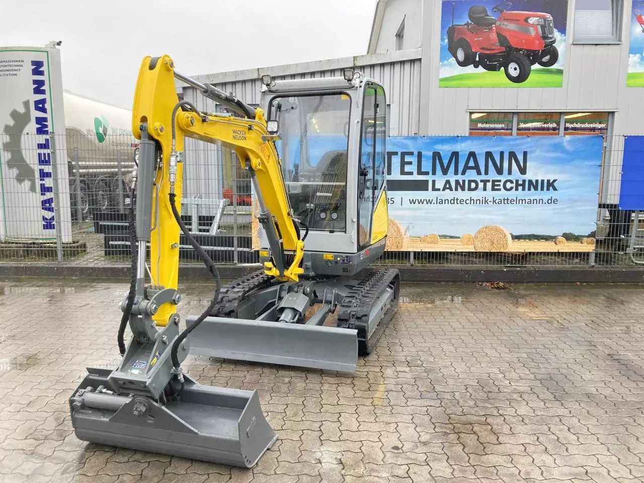 E-FARM: Wacker Neuson et 24 - Mini excavadora  - id ZBDIJSW - 30.500 € - Año: 2023 - Alemania