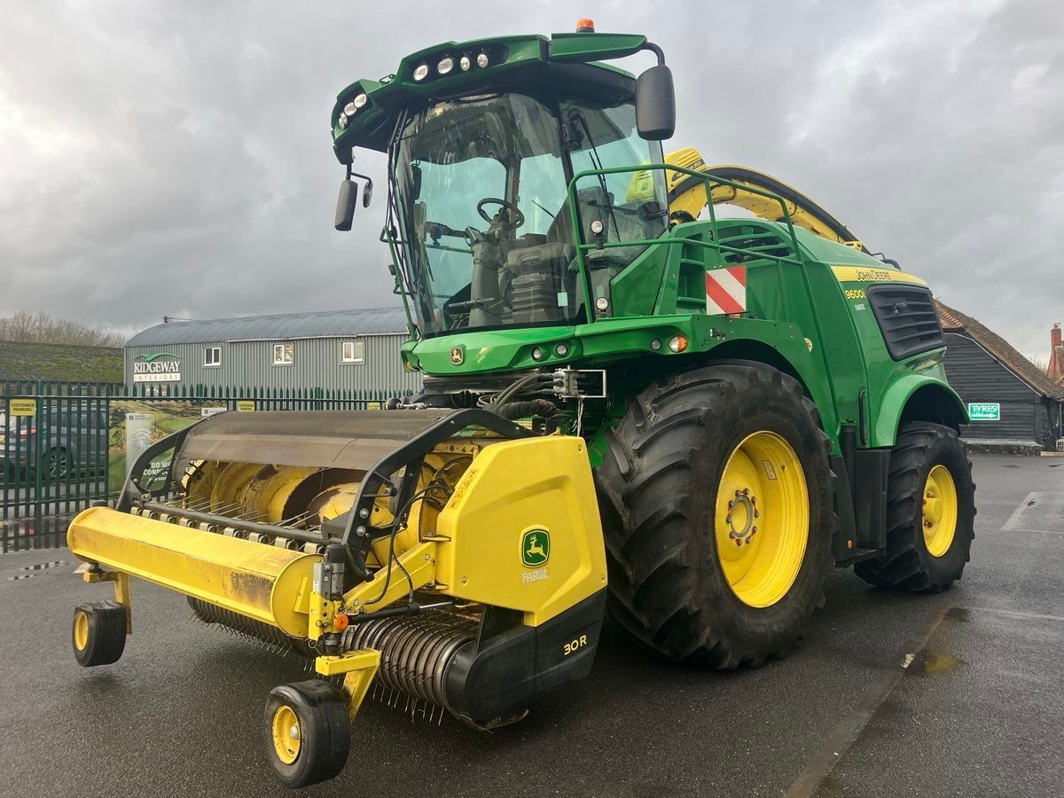 John Deere 9600 Self propelled forage harvester €234,873