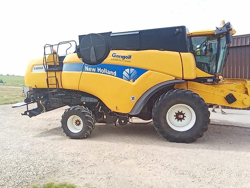 New Holland CX 8060 Combine harvester €107,000