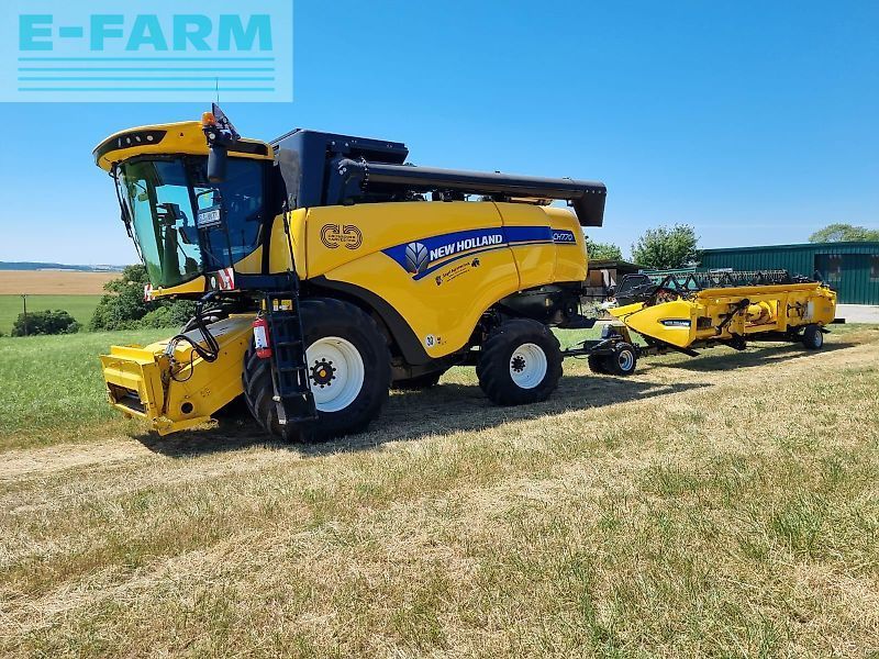 New Holland CH 7.70 Kombajn zbożowy 235 000 €