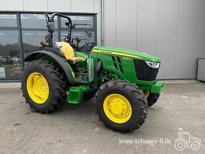 E-FARM: John Deere 5050 E - Traktori - id PFAUCD7 - 26 042 € - Godina proizvodnje: 2022 - Radni sati motora: 2,Snaga motora (KS): 50,Nemačka