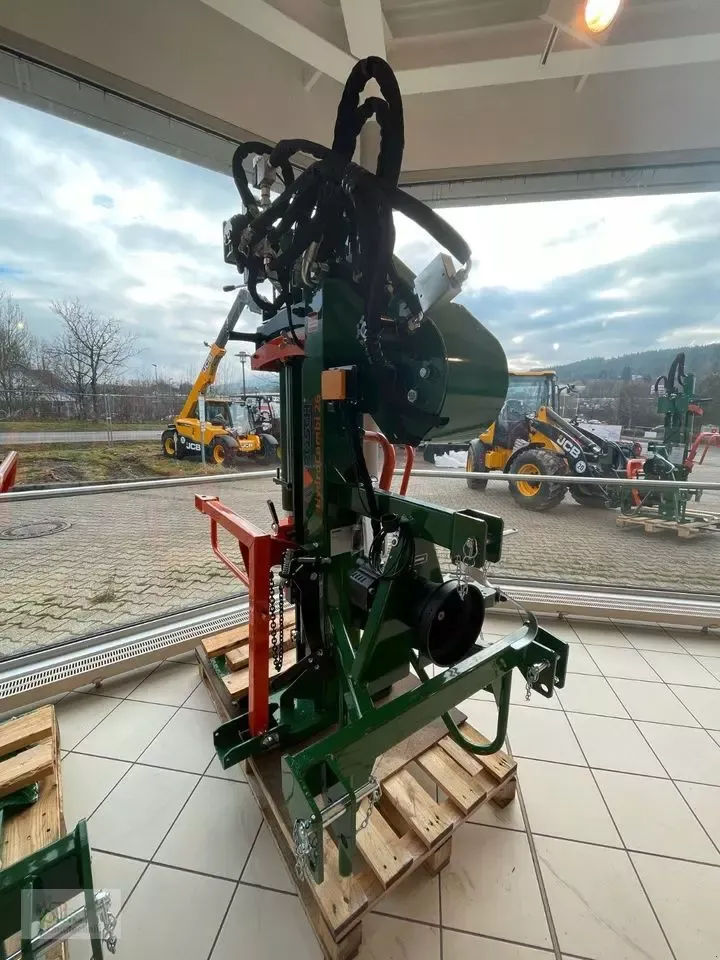 E-FARM: POSCH hydrocombi 26 - Scies et fendeuses - id GULBI1X - 8 655 € - Année: 2023 - Allemagne