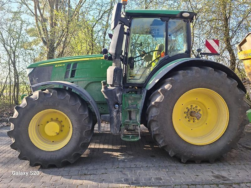 John Deere 6230 R Traktor 97 500 €